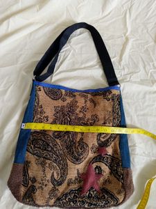 Unique Paisley Print Shoulder Bag