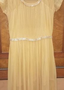 Elegant Gold Midi Dress