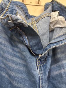 Distressed Wide Leg Jeans