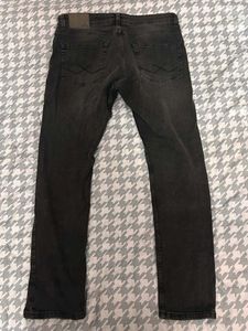 Men's Dark Wash Straight Fit Jeans