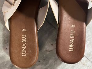 Luna Blu White Buckle Slides