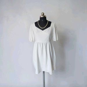 Elegant White Puff Sleeve Dress