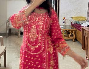 Beautiful pinky Kurta Set with Dupatta
