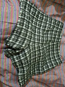 Chic Tweed Shorts with Button Detail