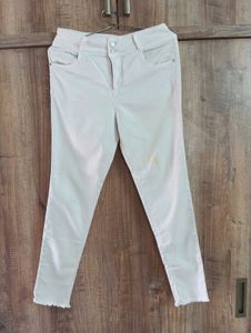 WOMEN'S WHITE JEANS