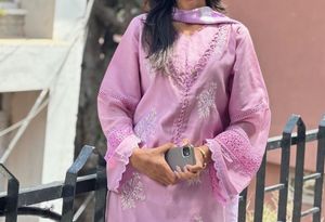 Elegant Pink Embroidered Kurta Set