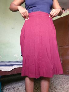Midi Style Pleated Skirt