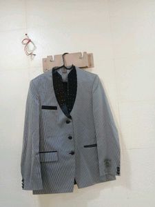 Price Drop Alert 🎉😎👍 Black&amp;White Blazer+Shirt