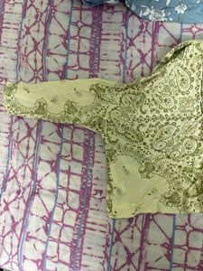 Stylish Paisley Cropped Print Shirt