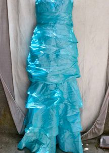 17J6. Stunning Strapless Ruffled Gown
