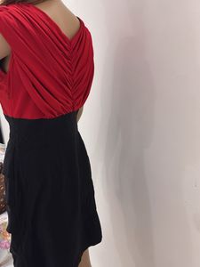 Chic Red &amp; Black Tiered Sheath Dress