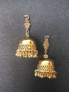 Golden jhumkas, Peacock jhumka