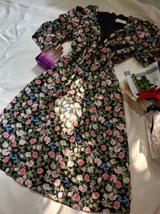 Floral Print V-Neck Mini Dress