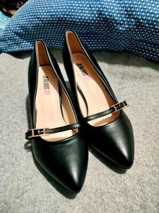 Classic Black Heels Size 39