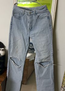 Light Wash Ripped Jeans