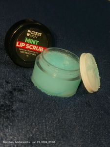 L'BERT Mint Lip Scrub