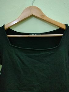 Super Cropped Black Top