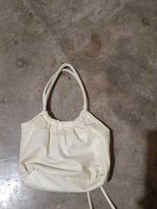 Chic Quilted Handbag with Rose Detail