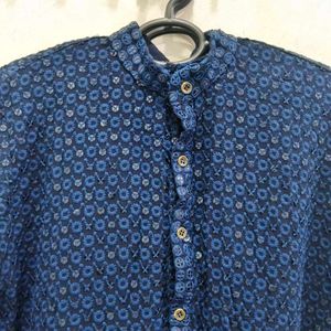 Elegant Blue Kurta with All-over Pattern