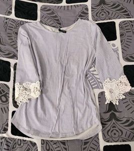 Striped Tunic with Lace Detail🌸🌙