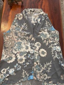 Floral Sleeveless Blouse