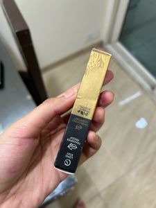 Long-Stay Hydrating Lipstick