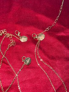 3 Premium LOVISA necklaces.