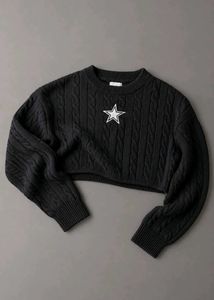 BLACK CABLE KNIT STAR CROPPED SWEATER