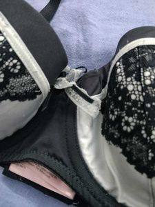 Stylish Black &amp; White Lace Bra