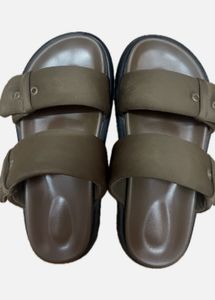 Comfortable Brown Buckle Sandals
