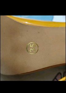 Bright Yellow Pointed Toe Heels