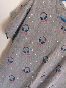 Gray Headphones Graphic Tee