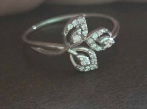 Sparkling Leaf morpankh Design Ring SS925