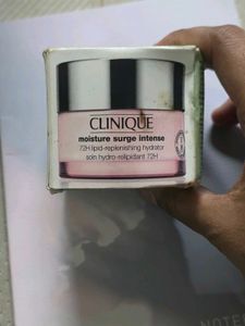 Clinique Moisture Surge Intense