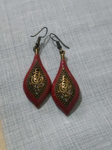 Price dropped Elegant Red & Gold Drop Earrings