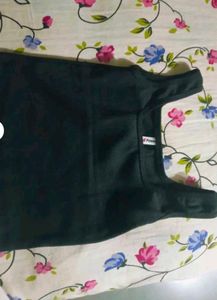 Classic Black &amp; White Crop Tops (Set of 2)