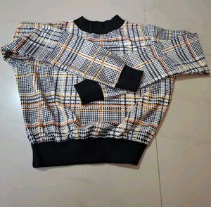 Checkered Long Sleeve Cropped Top