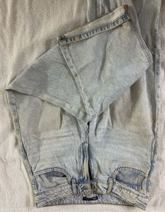 Zara Light Wash Baggy Jeans