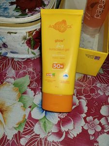 Aqualogica Glow Dewy Sunscreen Gel SPF 50+