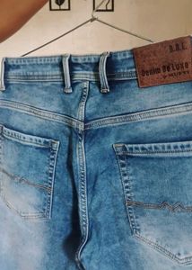 Stylish Blue Wash Denim Jeans size :- 30