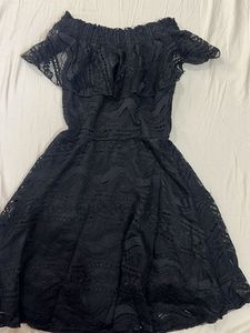 Elegant Off-Shoulder Lace Dress