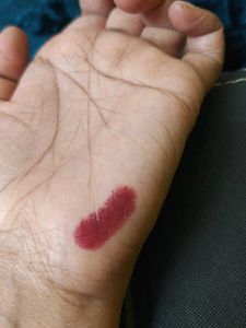 Nykaa Super Light Lipstick
