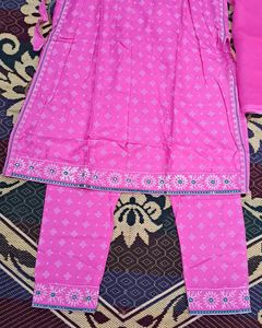 Nyra Cut Kurta Set With Dupatta in Pink Color