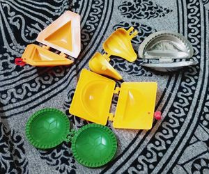 Set of 5 vintage Samosa/Sandwich Moulds