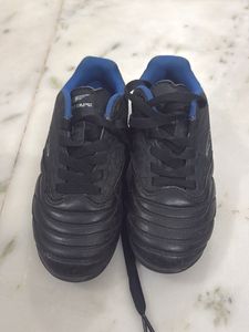 Red Tape baby black shoes 4-5 years old