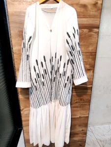 Elegant White Kurta with Black Embroidery