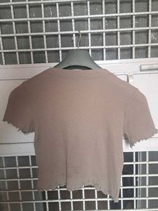 Ribbed Lettuce Hem Crop Top