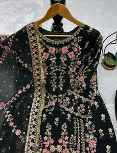 Elegant Black Embroidered Kurta Set