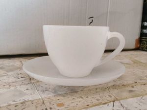 Set of 2 Cups and Saucers