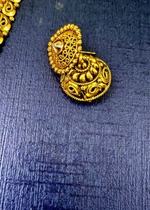 Geru Exquisite Gold-Tone Necklace &amp; Earring Set